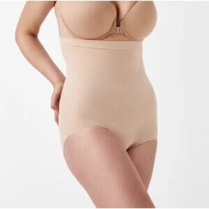 SPANX Women's Soft Nude Seamless Power High-Waisted Shaper Brief Size 1X